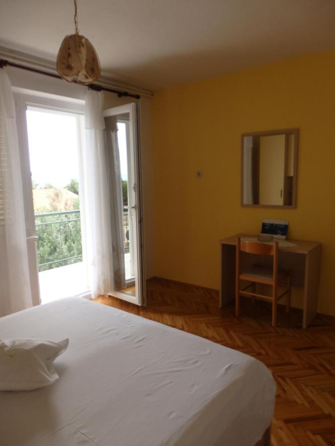 Apartmani Stipan Brela Bagian luar foto