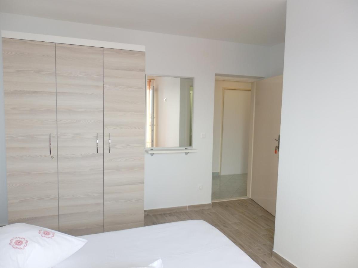 Apartmani Stipan Brela Bagian luar foto