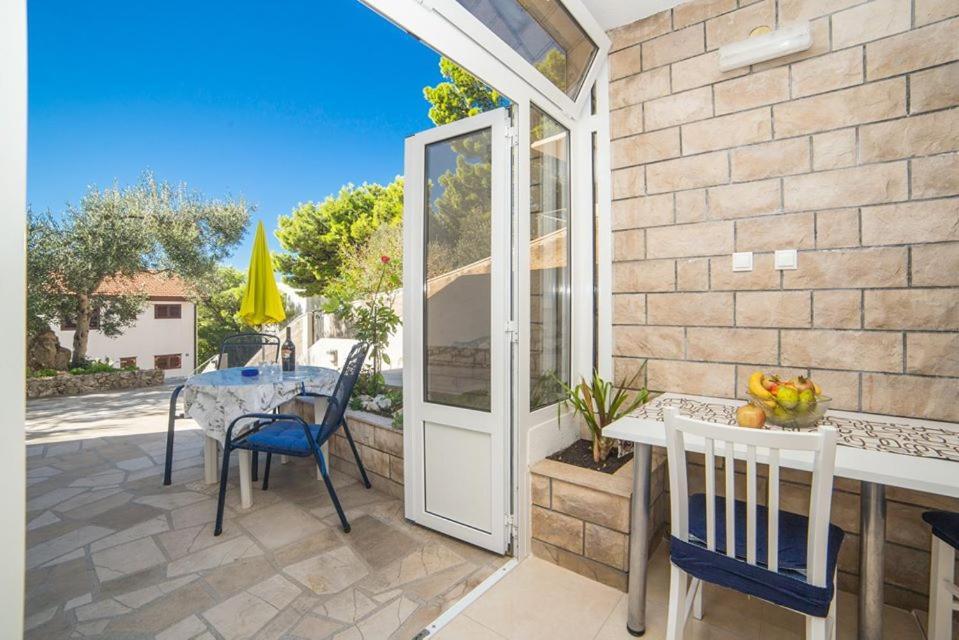Apartmani Stipan Brela Bagian luar foto