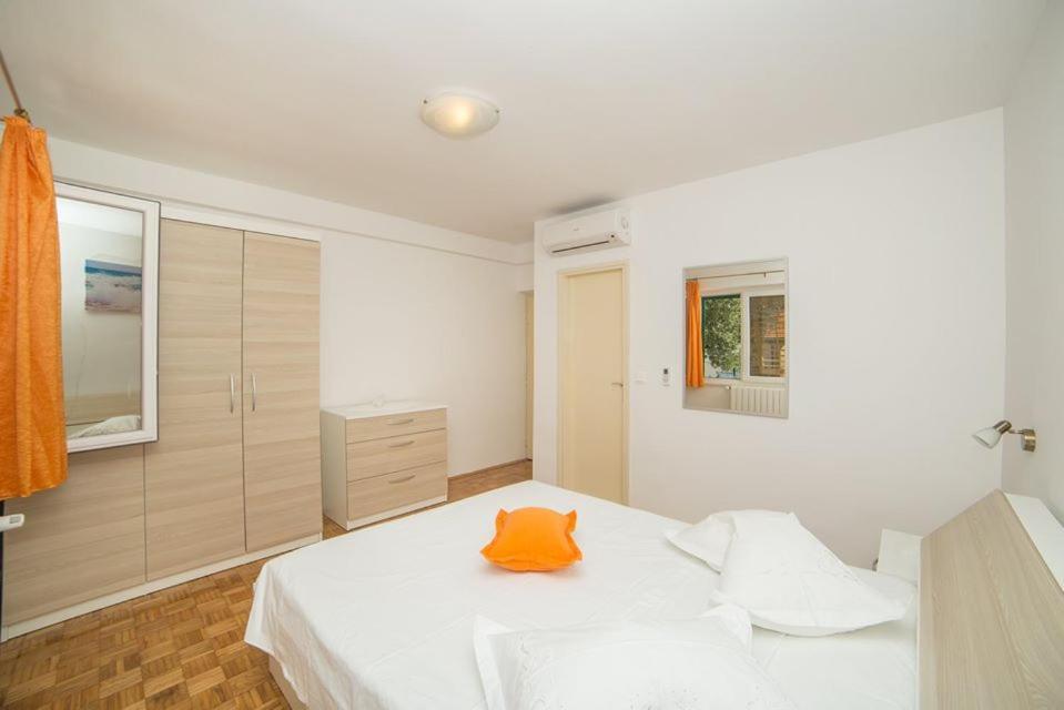 Apartmani Stipan Brela Bagian luar foto